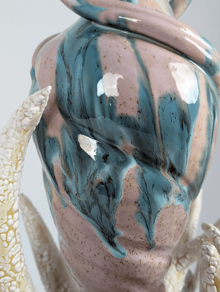 Pantheanic Amphora and Plinth 2: Vessel Close Up 2